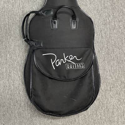 Parker Fly Deluxe (1994) - Black #126054BP with Original Gig Bag image 6