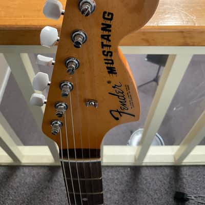 Fender Vintera II '70s Competition Mustang with Rosewood Fretboard 2023 - 2026 - Competition Burgundy image 4