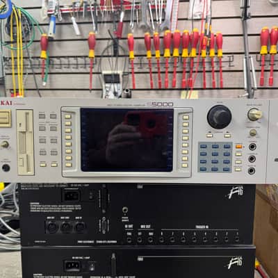 Akai S5000 MIDI Stereo Digital Sampler 1998 - White