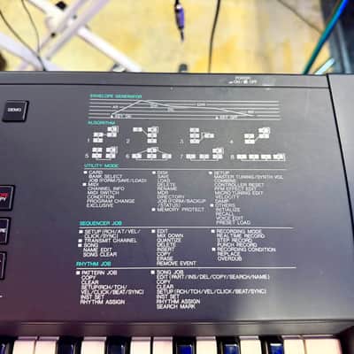 Yamaha Vintage V50 Synthesizer LIKE NEW image 10