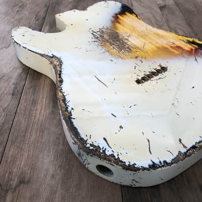 FRANCHIN Mars guitar body Heavy Relic Aged Olympic White over 3-Color Sunburst 100% Nitro Lacquer SS Poplar Telecaster-Tele-T-Style Made in Italy - Stock piece #22360826 image 10