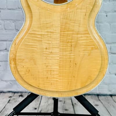 Rickenbacker 381/V69 2019 - Mapleglo image 6