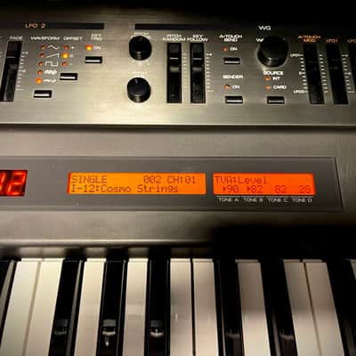Roland JD-800 - Serviced (Red Glue problem prevented also) + optional Memory Cards... image 2