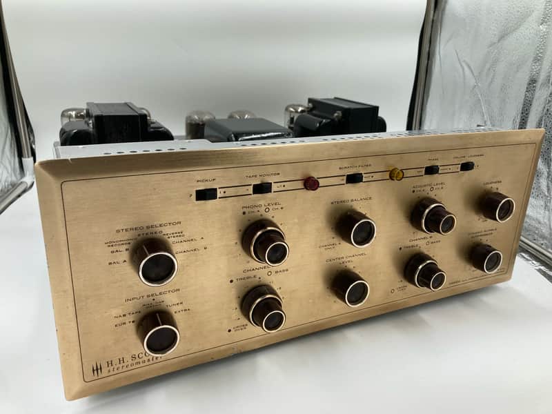 H.H. Scott 272 Laboratory Amplifier