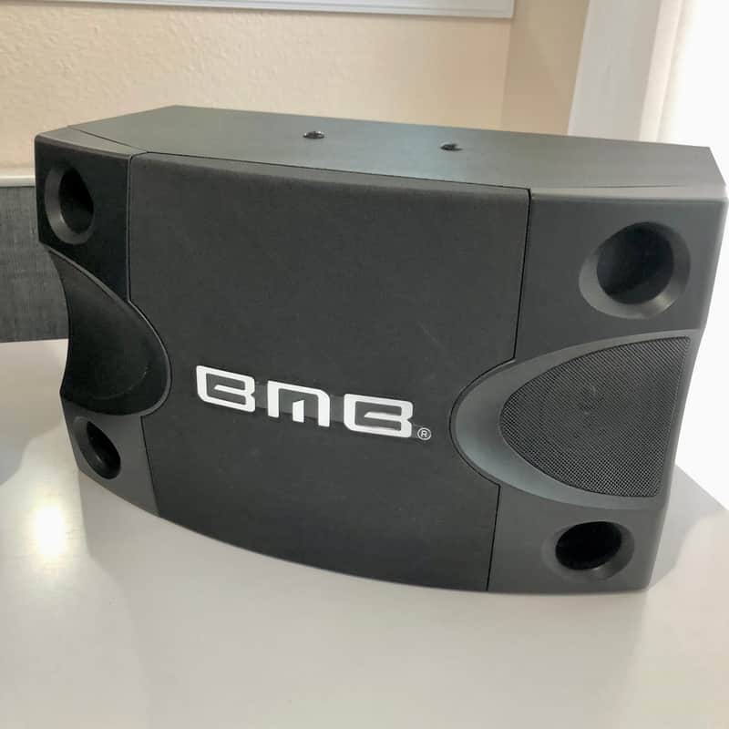 Genuine BMB Better Music Builder CS-252V Karaoke Speakers. New