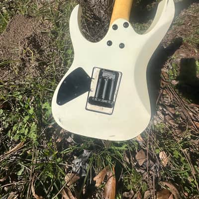 Ibanez GRG120BDX-WH Gio 2012 - 2016 - White image 8