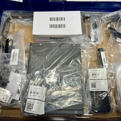 BRAND NEW Shure GLXD14R/MX53 GLX-D Advanced Digital Wireless Presenter Rack System w/ MX153 Headworn Earset Microphone GLXD1 Bodypack Transmitter & GLXD4R Rackmountable Receiver w/ Ears SB902A Rechargeable Lithium-ion Battery Padded zipper accessory case image 4