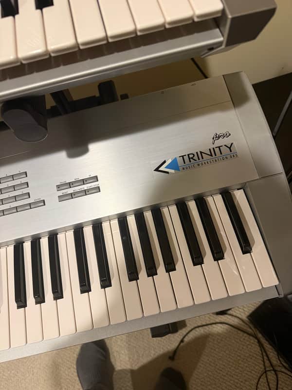 Korg Trinity Pro 76 Key Workstation (DRS, 32 Voice) – Like New