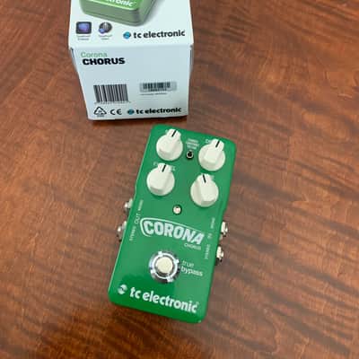 TC Electronic Corona Chorus 2011 - Present - Green image 1