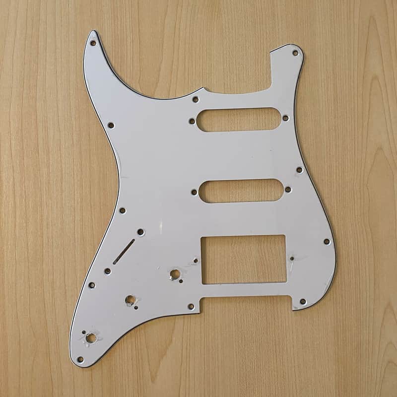 Stratocaster Left-Handed 11-Hole Pickguard 3-Ply - Fits Fender Strat image 1
