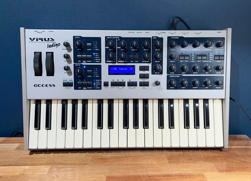 Access Virus Indigo 37-Key Digital Synthesizer - White image 1