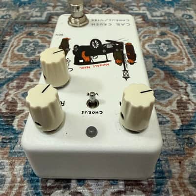 Animals Pedal Car Crush Chorus / Vibe V2 2021 - Present - White Graphic image 5