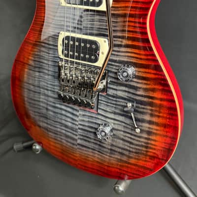 PRS SE Custom 24 "Floyd" Electric Guitar Charcoal Cherry Burst Finish w/ Gig Bag image 4