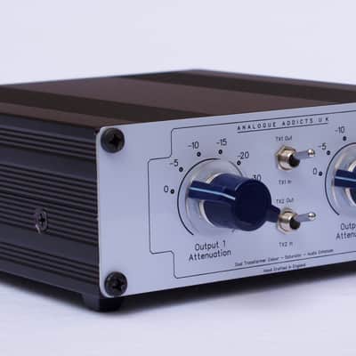 Neve Marinair Carnhill Style Transformer Box - British image 5