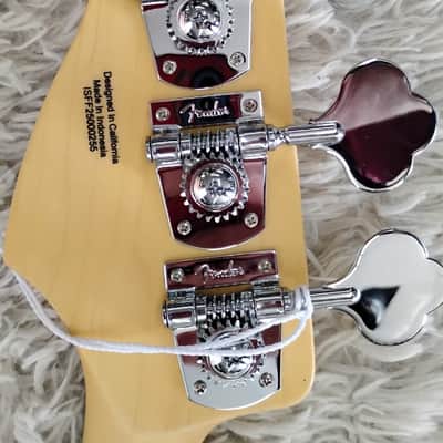 Mint Fender Standard Series 4-string Electric Jazz Bass Guitar, Olympic White Finish image 7
