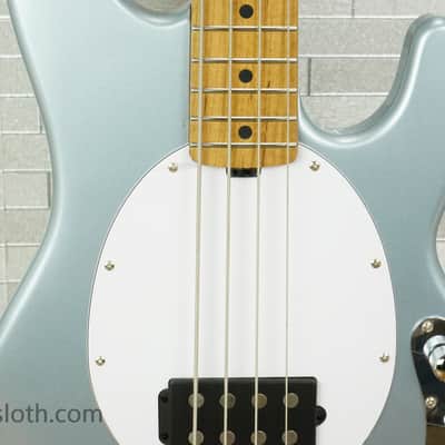 Sterling StingRay Ray34 - Firemist Silver image 5