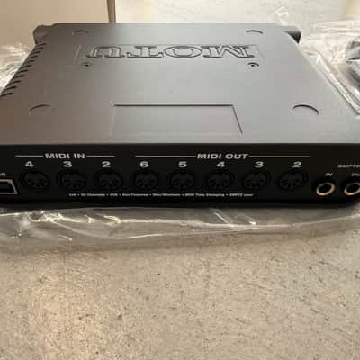 MOTU Micro Express USB MIDI Interface 4x6 w/ Original Box image 2