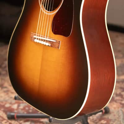 Gibson Custom Shop 1942 Banner J-45 Acoustic Guitar - Vintage Sunburst with Hardshell Case - Used image 10