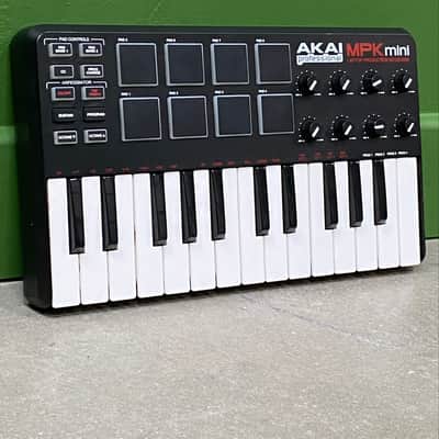 Akai Mpk mini 2010 - Black image 1