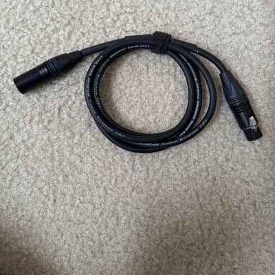 Live Wire Advantage XLR Microphone Cable - 5 ft. Black image 1