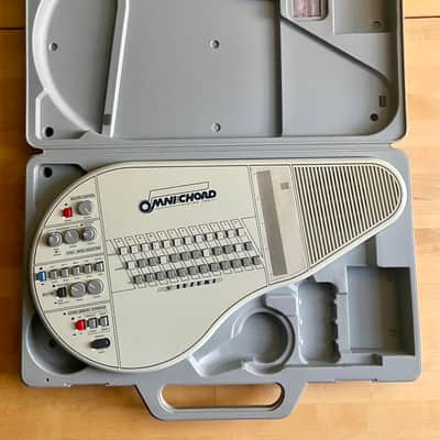 Suzuki OM-84 Omnichord image 4
