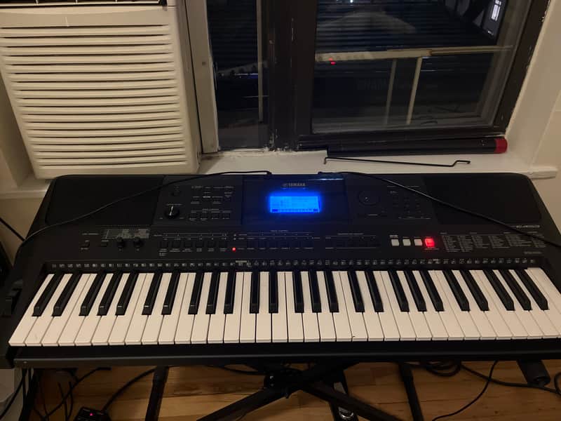 Yamaha PSR-E453 61-Key Portable Keyboard | Reverb