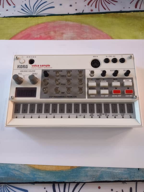 Korg Volca Sample Digital Sample Sequencer 2010s - White imagen 1
