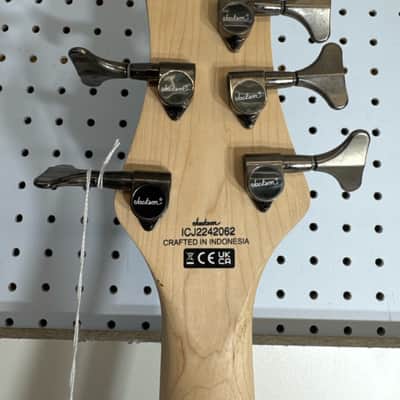 Jackson JS Series JS3V 5-String Spectra Bass 2018 - Present - Silverburst image 6