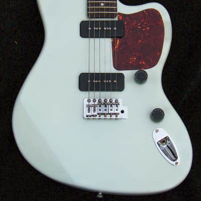 ギター Crews Maniac Sound Dove Master P-90 W Crews Maniac Sound Dove Master P-90 White-Free Shipping* | Reverb