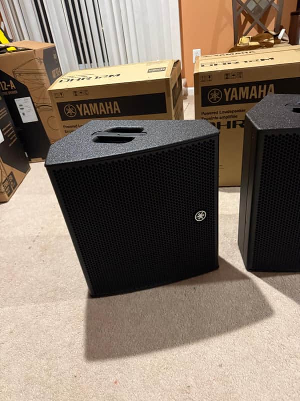 Yamaha DHR12M 1000W 12-inch Powered Floor Monitor image 1