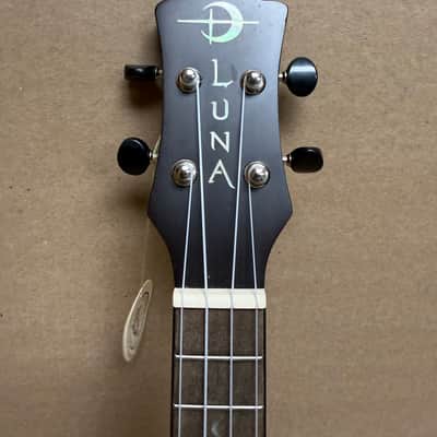 Luna MO CDR Concert Acoustic/Electric Ukulele w/ Case – B-Stock – Store Demo Condition image 5