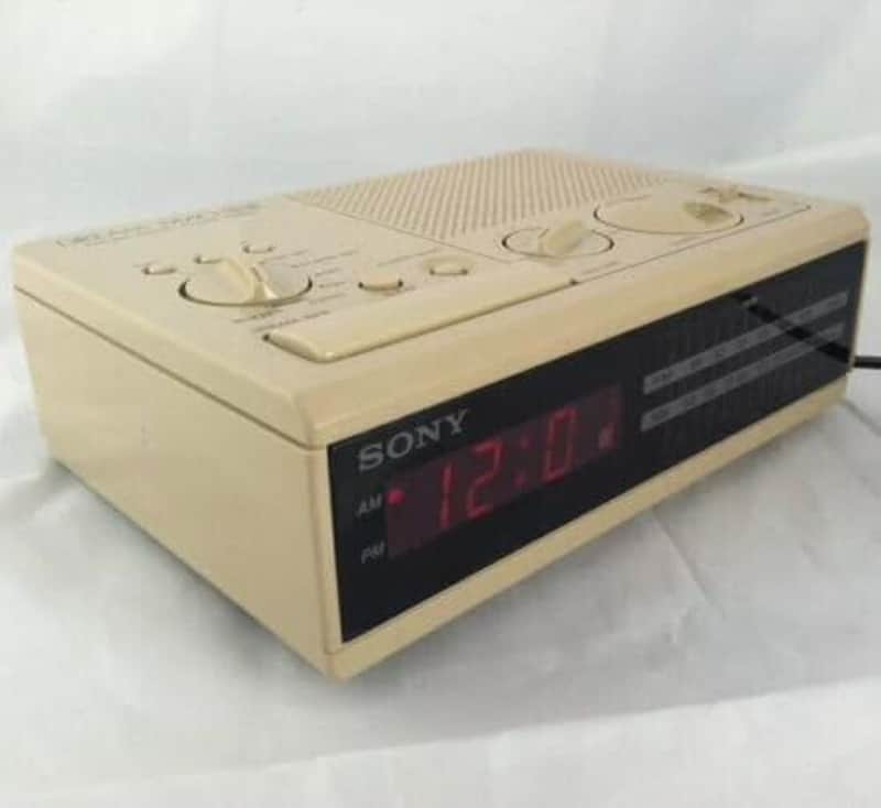Collectible Retro Vintage Sony Dream Machine FM/AM Digital Alarm Clock Radio Cream Tan image 1