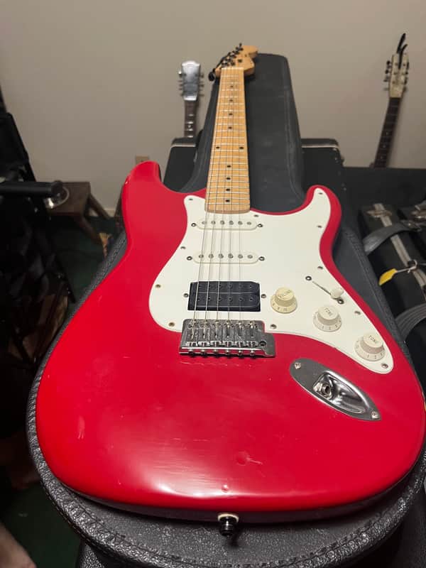 Fender Squire Stratocaster 1993-1994 - Red image 1