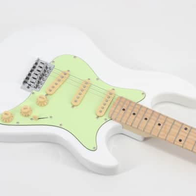 Strinberg STS100 Stratocaster - White - Gigbag included image 3