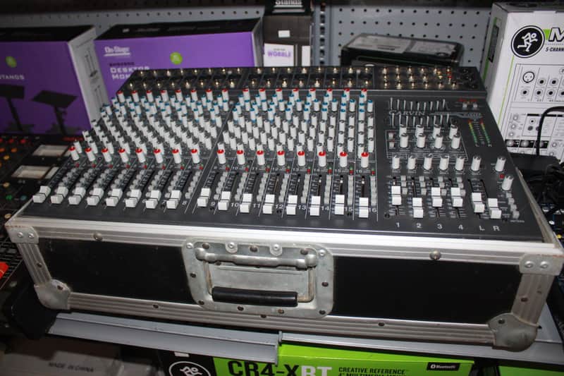 Carvin Powered Concert Series 1200-Watts 16-Channel Mixer w/Road Warrior Case C1644P (used) image 1