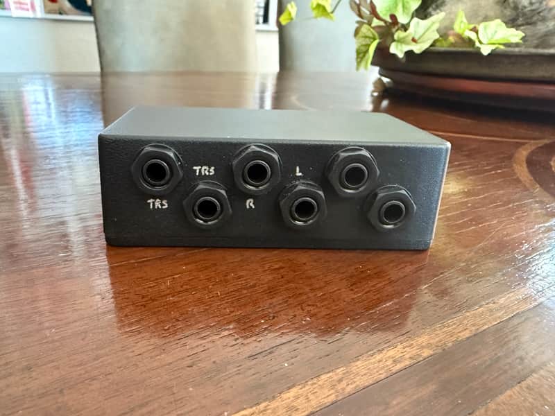 American Loopers Custom pedalboard patch bay image 1