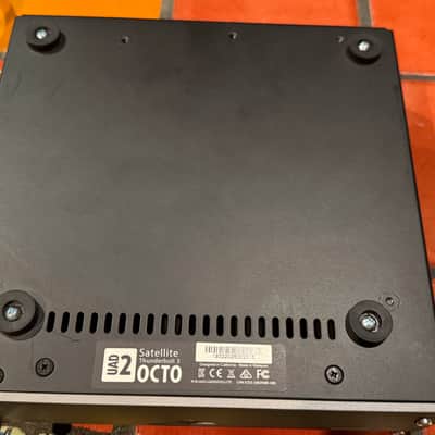 Universal Audio UAD-2 Satellite Thunderbolt 3 OCTO Core Desktop DSP Accelerator 2019 - Present - Gray - Excellent! image 5
