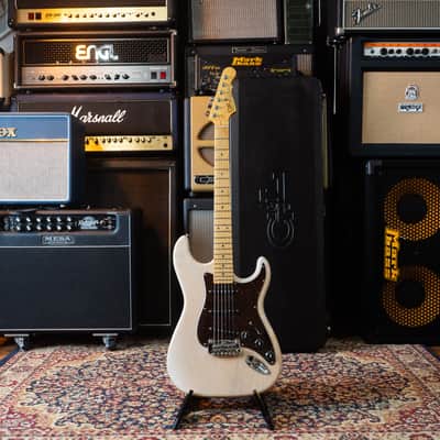 G&L Legacy 2022 - White Blonde W/ OHSC Excellent Condition image 2