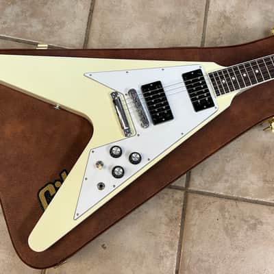 2024 Gibson USA '70s Flying V Electric Guitar Classic White image 1