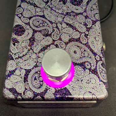 B Stock Flattley Guitar Pedals Bass Star Fazer - Bass Phaser Met Purple/Silver Skulls/Halo Ring LED image 2