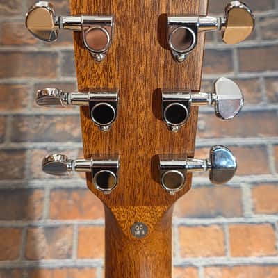 Alvarez ABT60ESHB Artist Series Baritone Shadowburst w/ Electronics & Original Gig Bag image 16