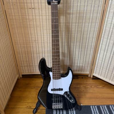 Squier Affinity Jazz Bass with Maple Fretboard 2021 - Present - Black image 1