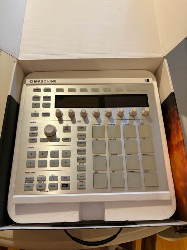 Native Instruments Maschine MKII