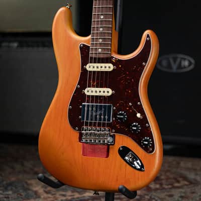 Fender Michael Landau Coma Stratocaster - Coma Red with Vintage-Style Navy Blue Hardshell Case - Demo image 3
