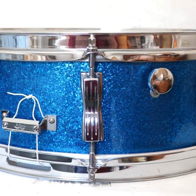Ludwig No. 908P Jazz Festival 5x14" 8-Lug Snare Drum with Pointed Blue/Olive Badge 1969-1971 Sparkling Blue Pearl image 2