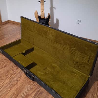 Peavey T-40 Bass Guitar image 7
