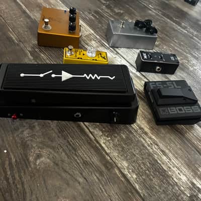 Dunlop, Tone city, Klone, Boss, Onstage pedal lot image 3