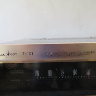 Accuphase Model T-101 FM Stereo Tuner 1970's - standard image 2