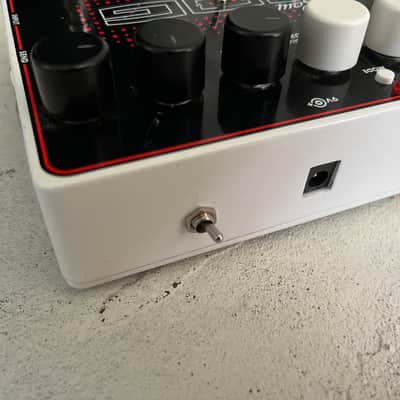 Electro-Harmonix Soul POG Multi-Effects Pedal 2016 - Present - Black / Red image 2