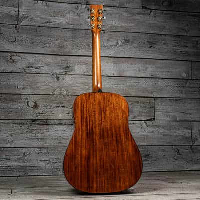 Martin D-18 image 6